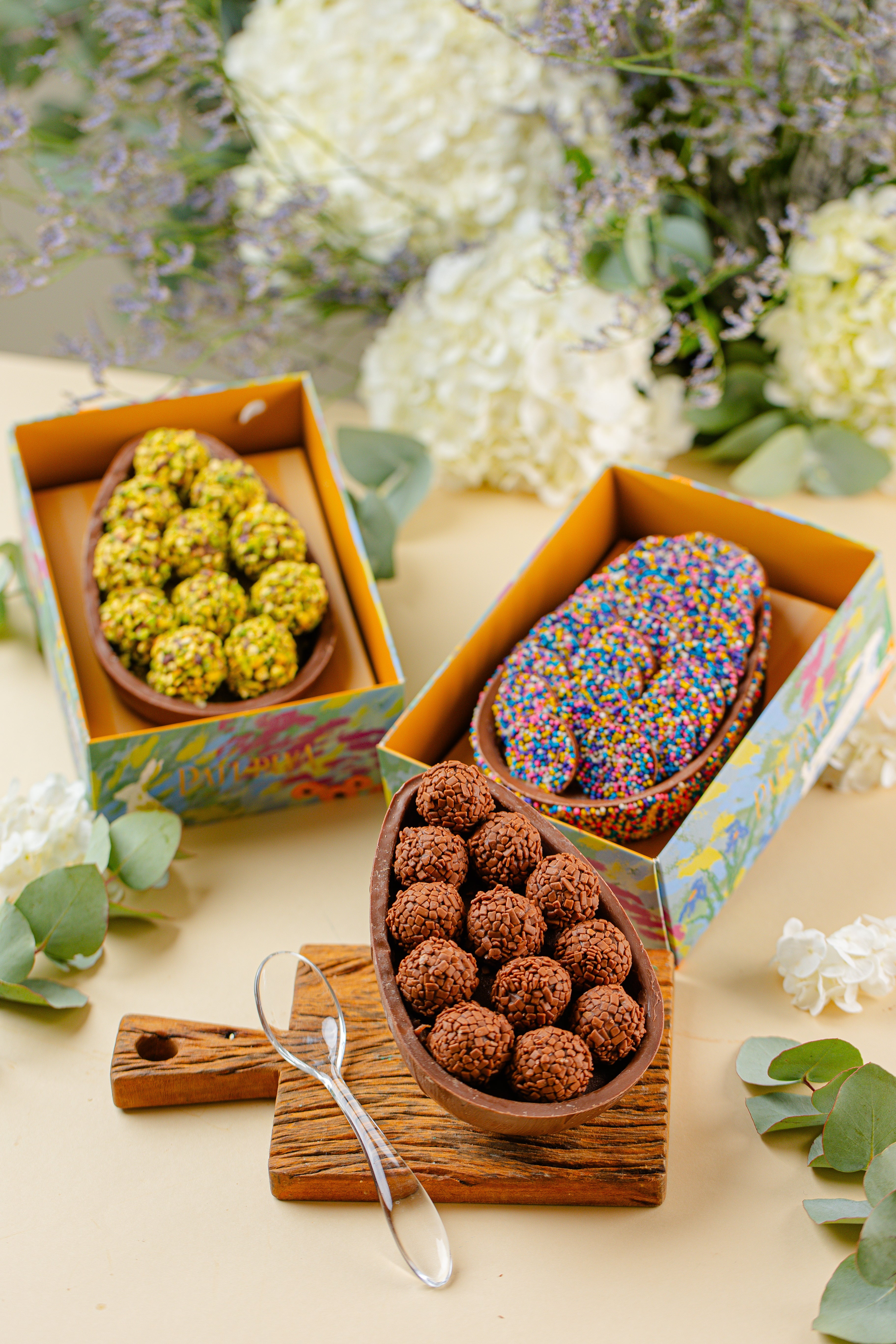 Ovo de Colher - Dragê com Brigadeiro